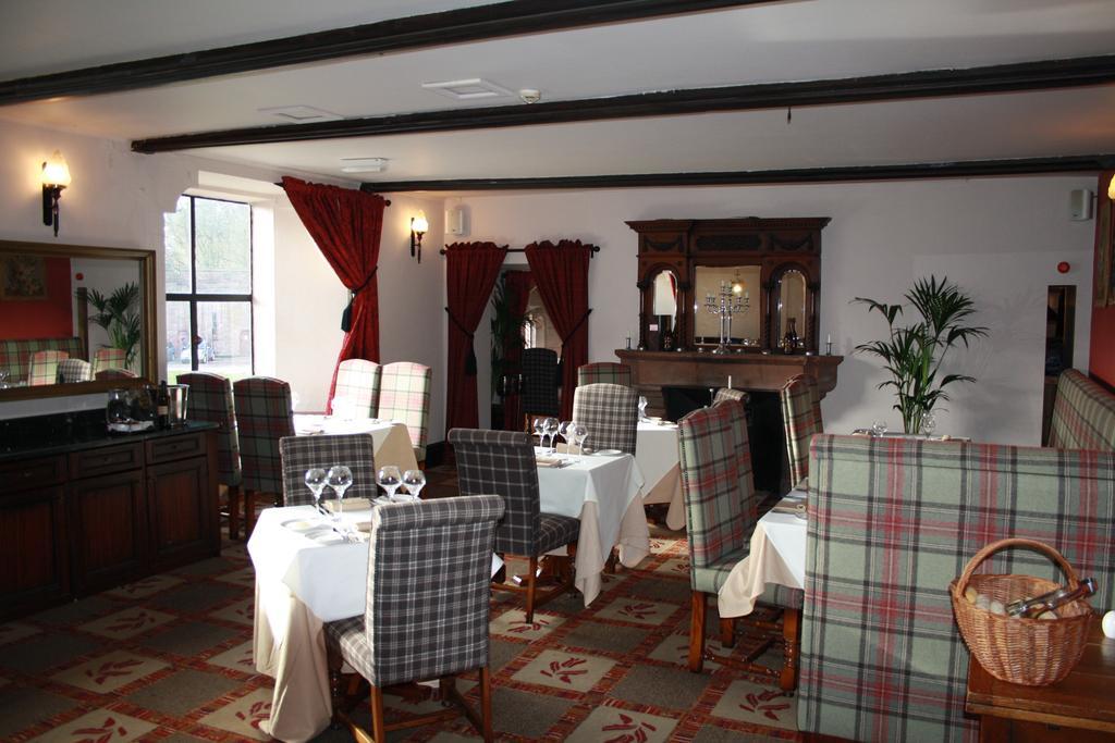 Peckforton Castle Tarporley Extérieur photo
